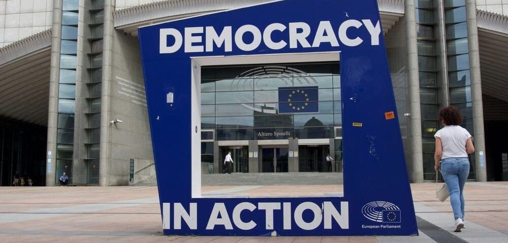 photo du parlement européen depuis l'extérieur