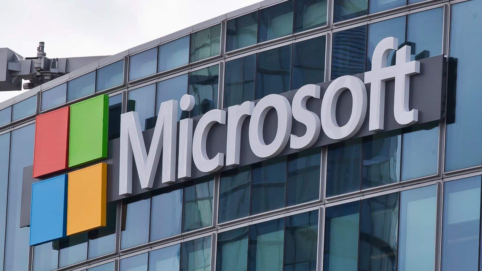 immeuble avec le logo microsoft