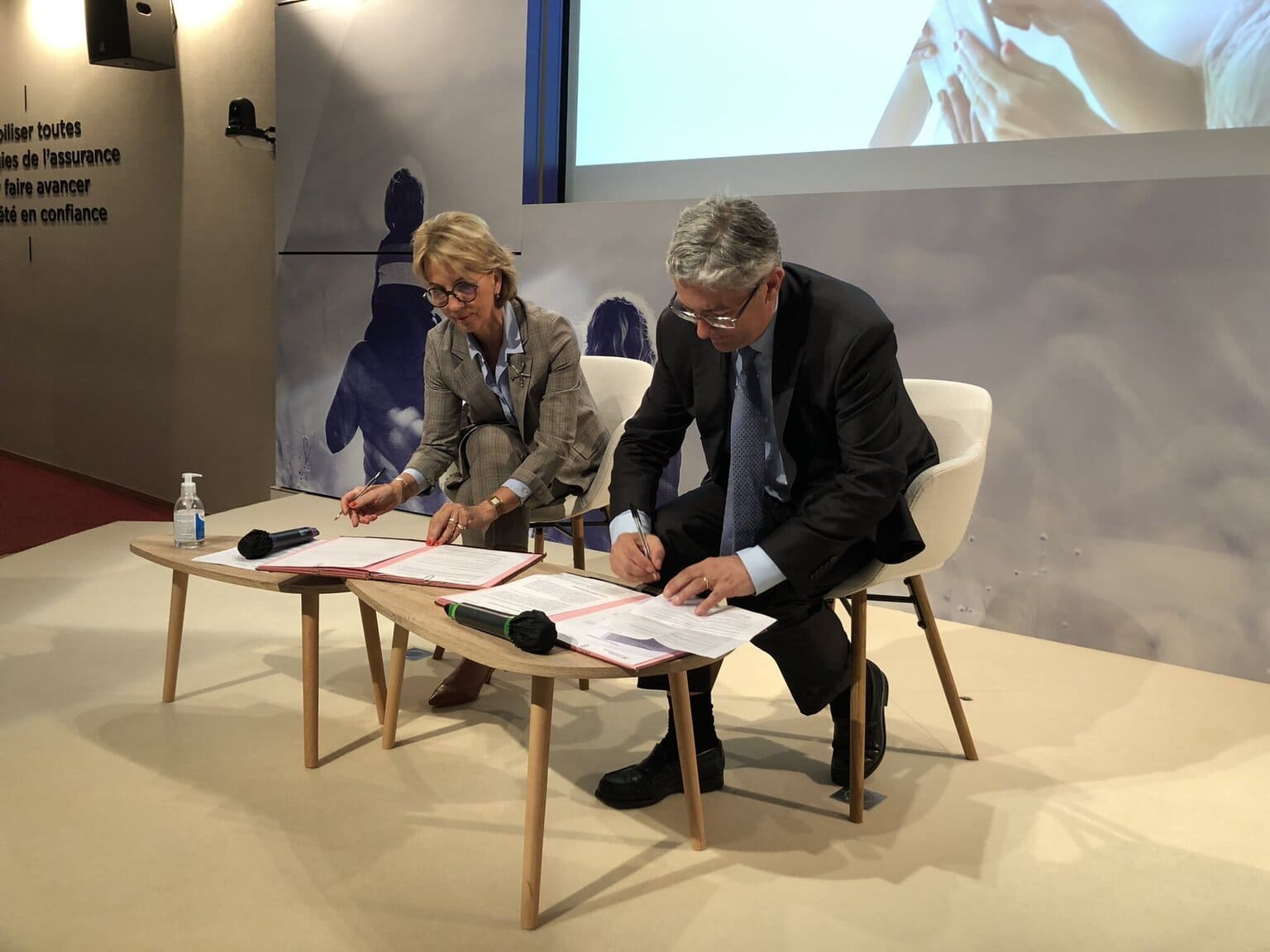 Signature partenariat France générosités et France assureurs - BD